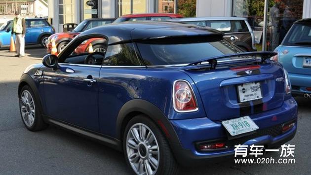 海外试驾2012 MINI COUPE