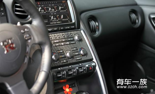 2013蓝色日产战神GTR用车1000公里车主真实感受