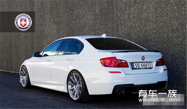 雪白BMW F10 5改装HRE P43SC轮毂